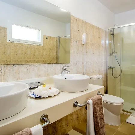 Arena - Adults Only 4*